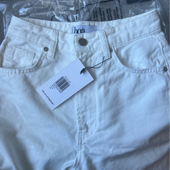 NWT BOA Because of Alice High Waisted Ivory Mom Shorts XS - Picture 7 of 7